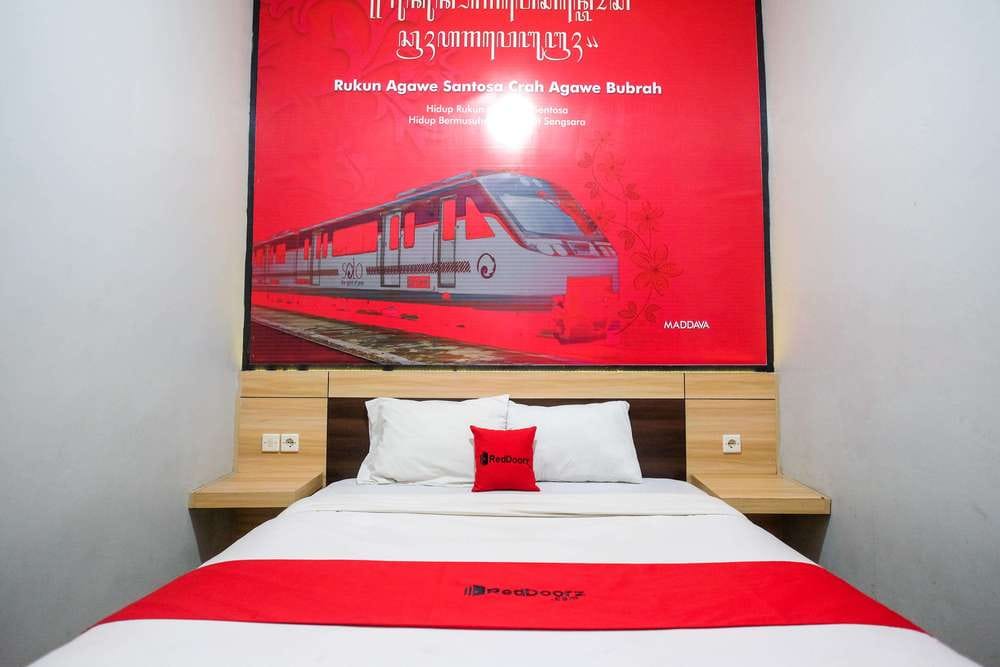 RedDoorz Room