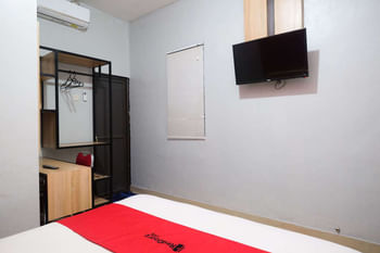 Reddoorz near Taman Balekambang Surakarta
