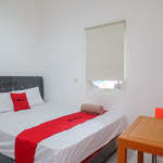 RedDoorz Hostel near Lawang Sewu Semarang