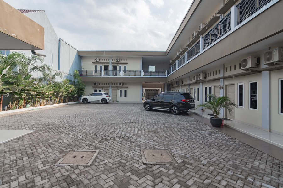 RedDoorz Syariah Plus @ Tuparev Cirebon 3