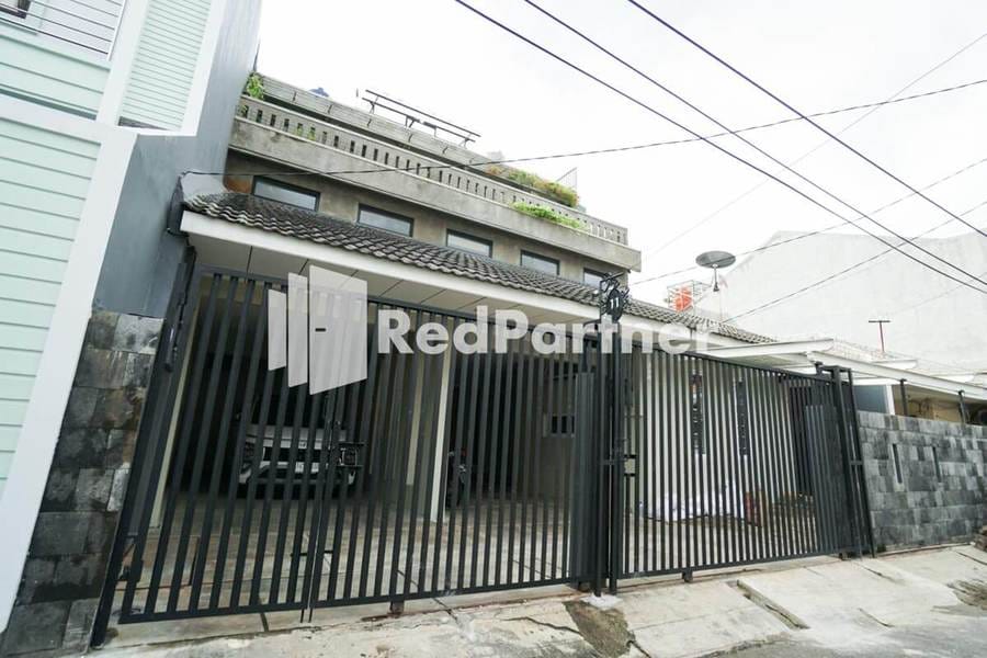 Tomang Gelong Guest House Syariah RedPartner