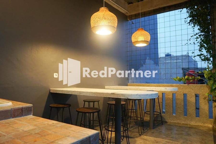 Tomang Gelong Guest House Syariah RedPartner