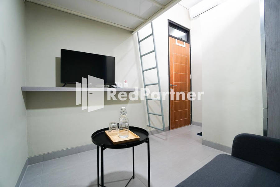 Tomang Gelong Guest House Syariah RedPartner