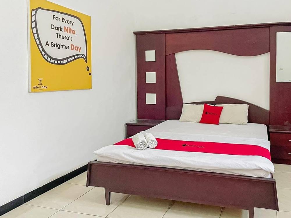 RedDoorz Room