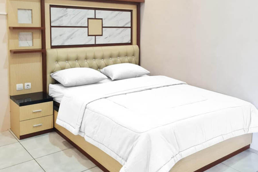 RedDoorz @ Jalan Nyai Enat Sampit