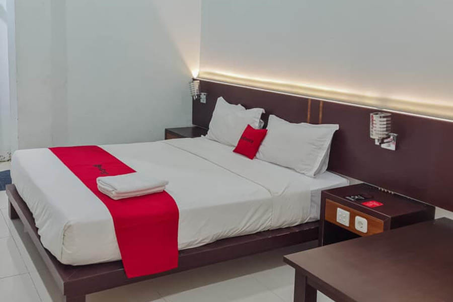 RedDoorz Plus @ Hotel Royal Palangka Raya