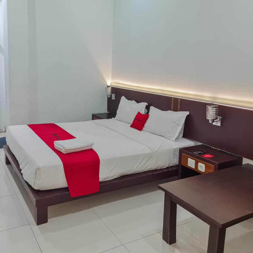 RedDoorz Suite