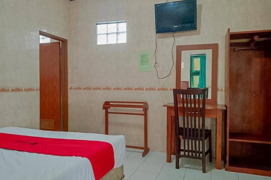 RedDoorz Syariah @ Hotel Sidomulyo Pacitan