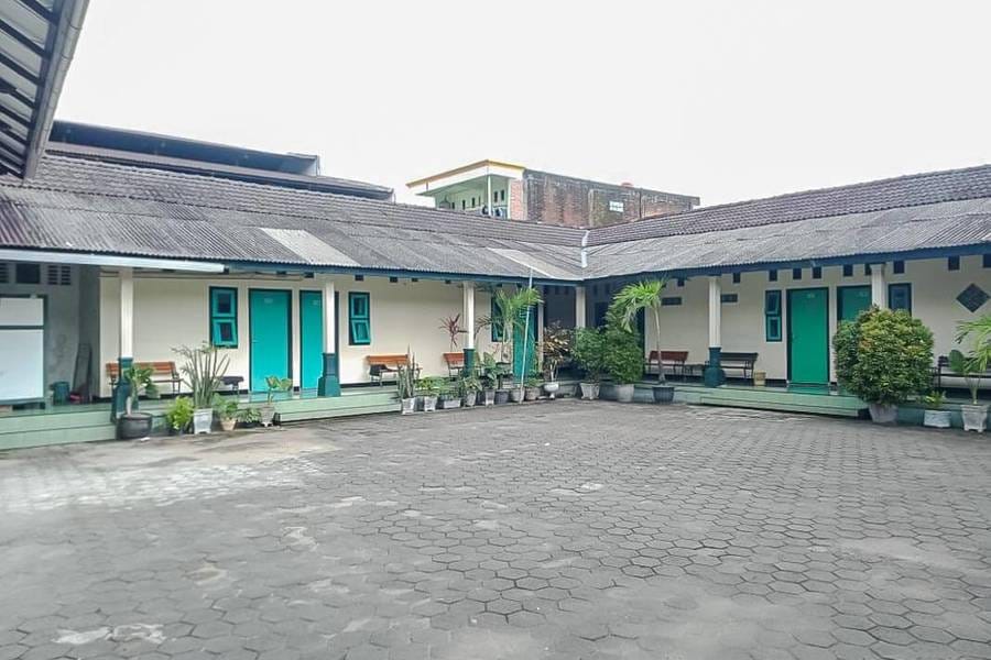 RedDoorz Syariah @ Hotel Sidomulyo Pacitan