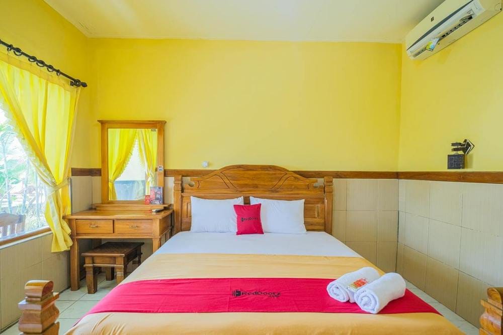 RedDoorz Room