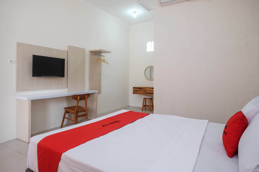 RedDoorz Plus Syariah @ Hotel Indonesia Kajen