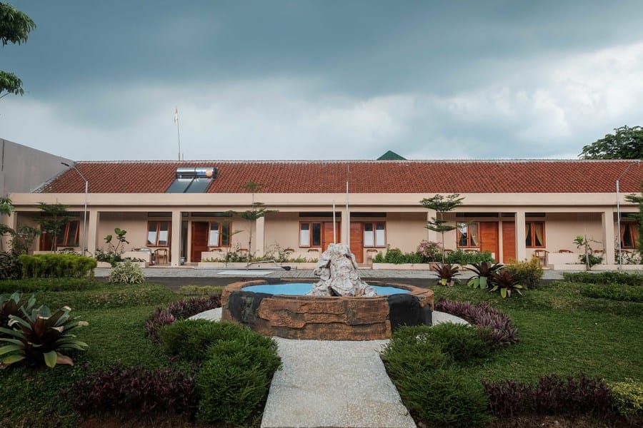 RedDoorz Plus Syariah @ Hotel Indonesia Kajen