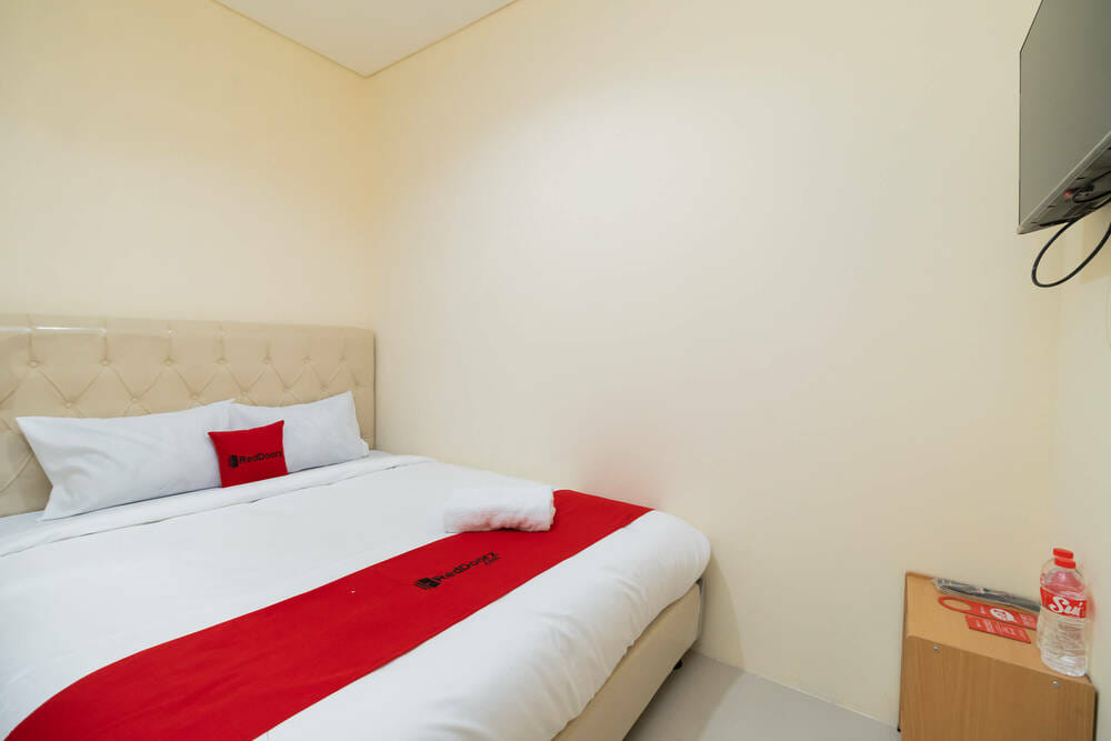 RedDoorz Room
