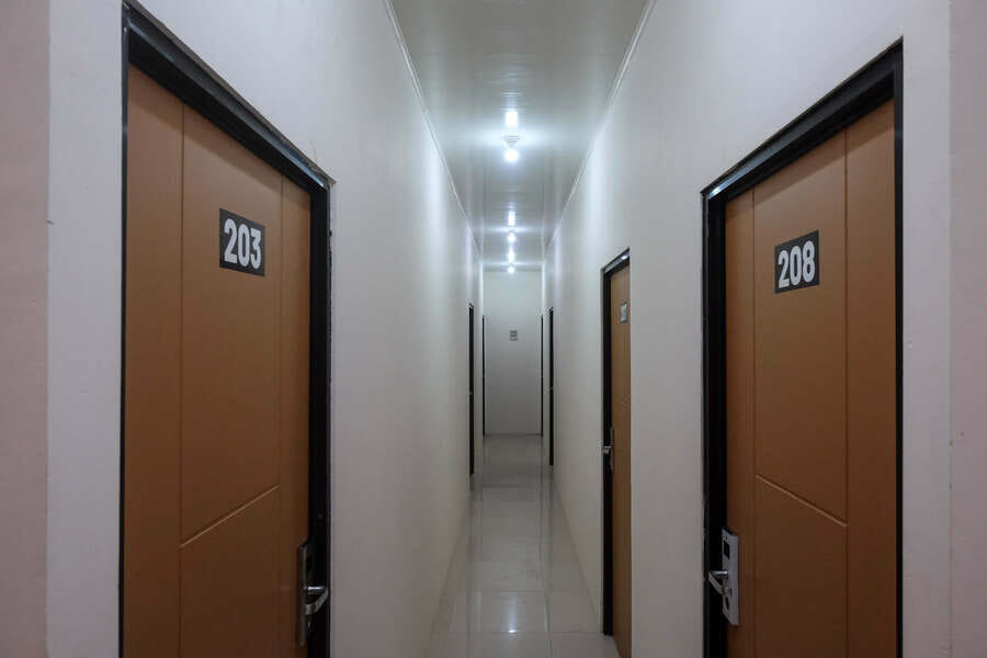 RedDoorz near Alun Alun Magelang 2