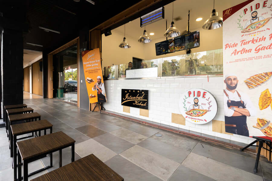 Urbanview Hotel Bizhome Artha Gading Boulevard by RedDoorz