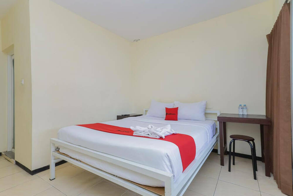 RedDoorz Room