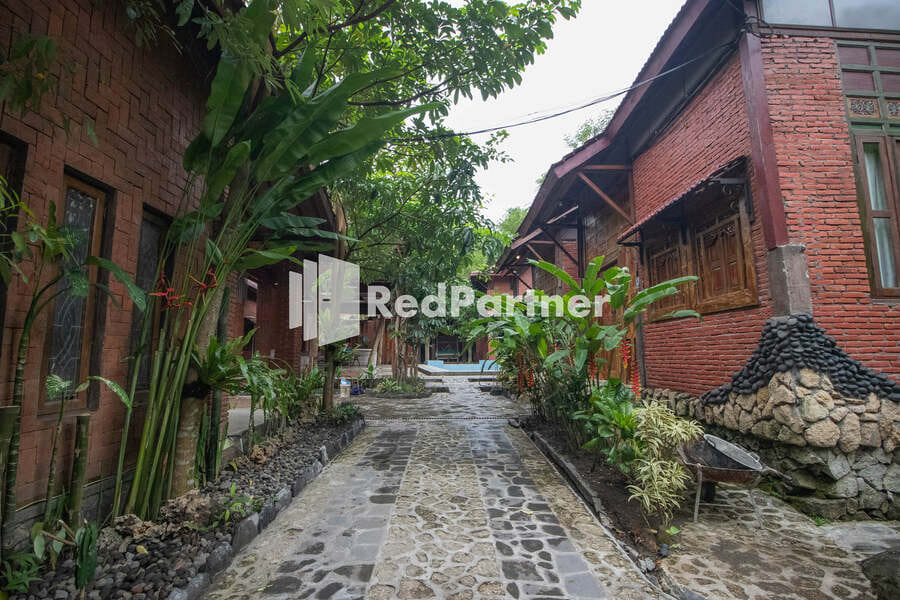 Djawata Resort & Gallery near Desa Wisata Kasongan Yogyakarta RedPartner