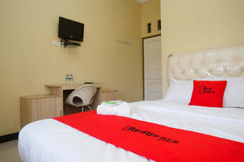 RedDoorz Syariah near Taman Rekreasi Kalianget Wonosobo