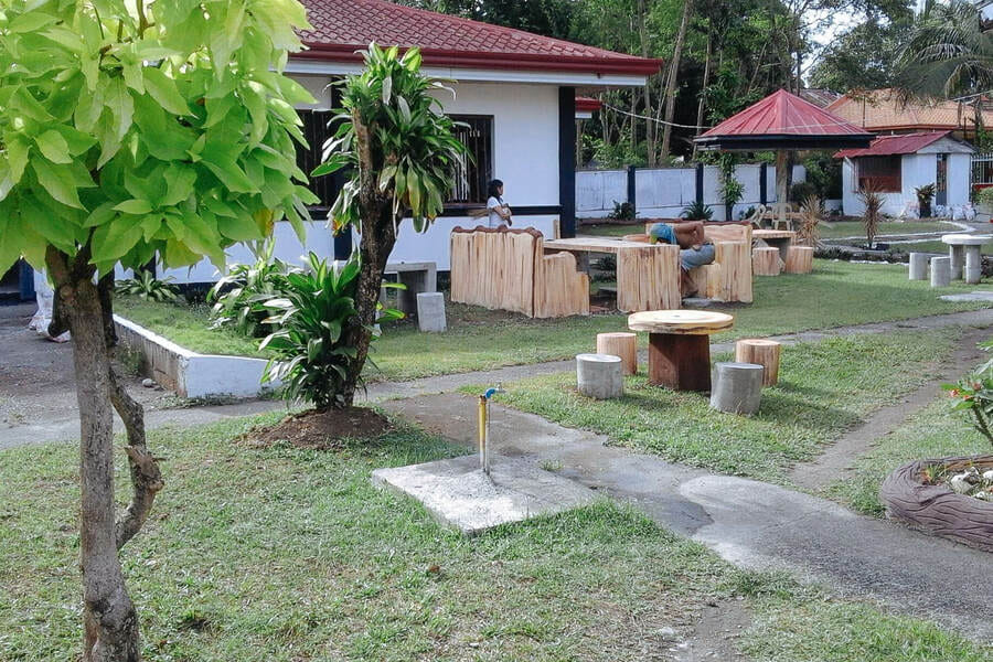 RedDoorz @ Golden Travellers Inn Antique