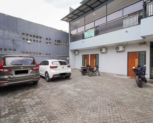 Urbanview Hotel Arafuru Residence Duren Sawit