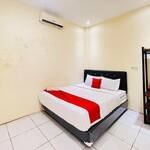 RedDoorz near Alun Alun Sidoarjo