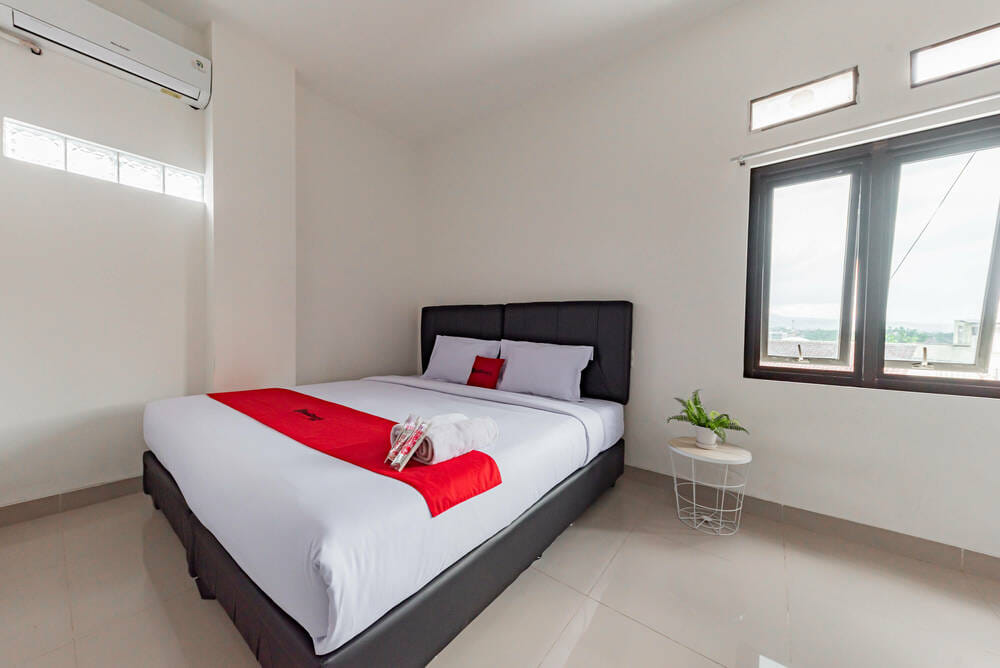 RedDoorz Premium