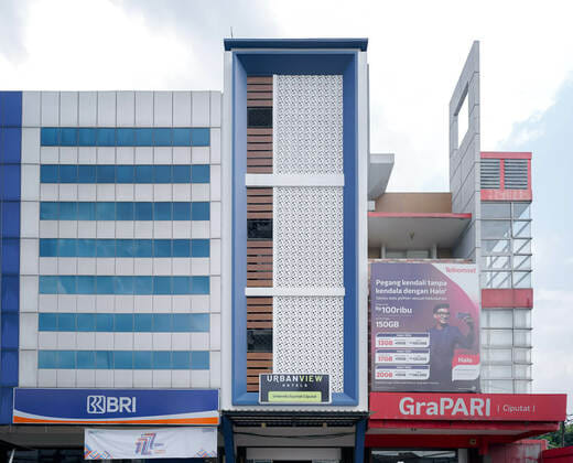 Urbanview Hotel Syariah De Umbrella Ciputat