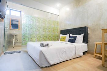Urbanview Hotel Syariah De Umbrella Ciputat