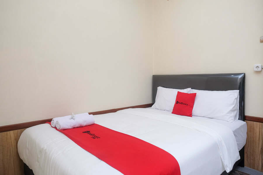 RedDoorz Syariah near Kampus UNSOED Purwokerto