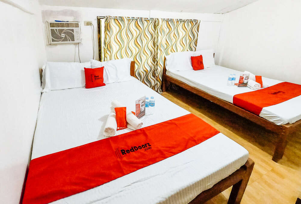 RedDoorz Family Room