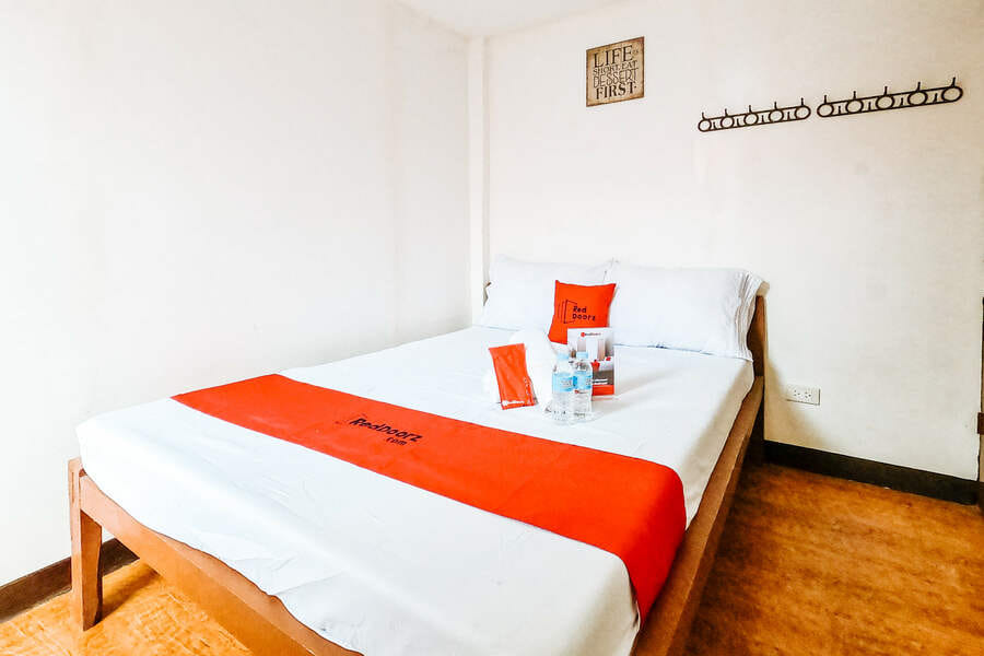 RedDoorz @ Gaeas Apartment Panglao