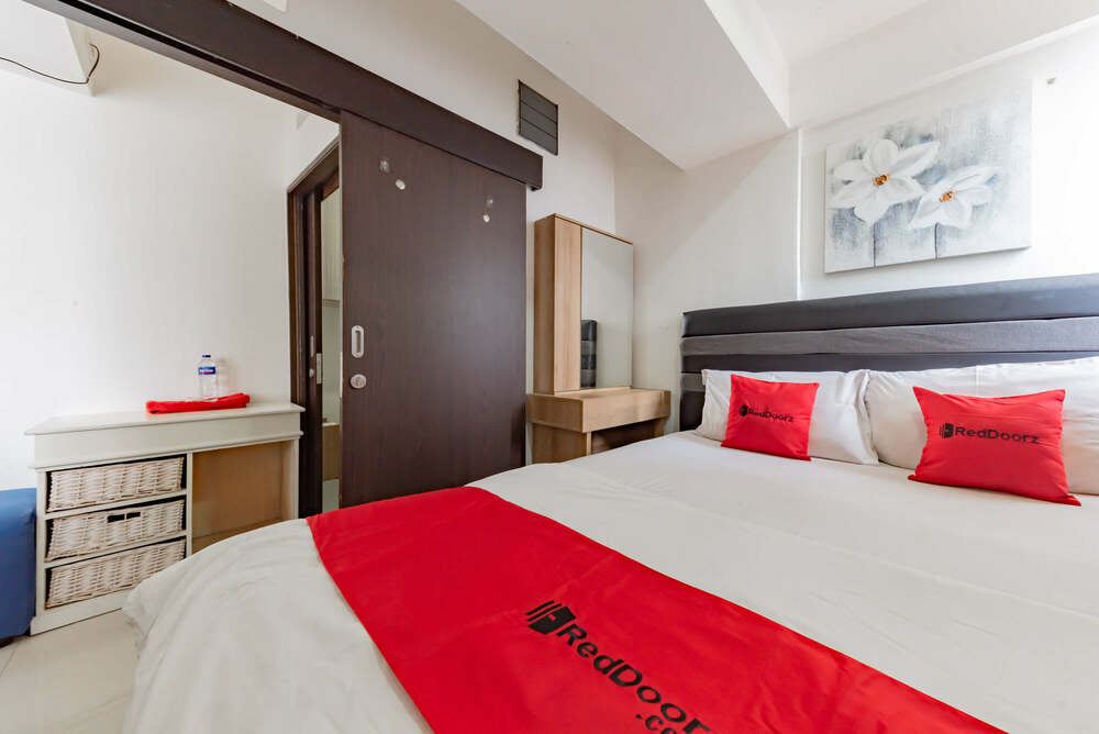 RedDoorz Family Room