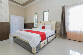 RedDoorz Plus @ Villa Bontes Batu