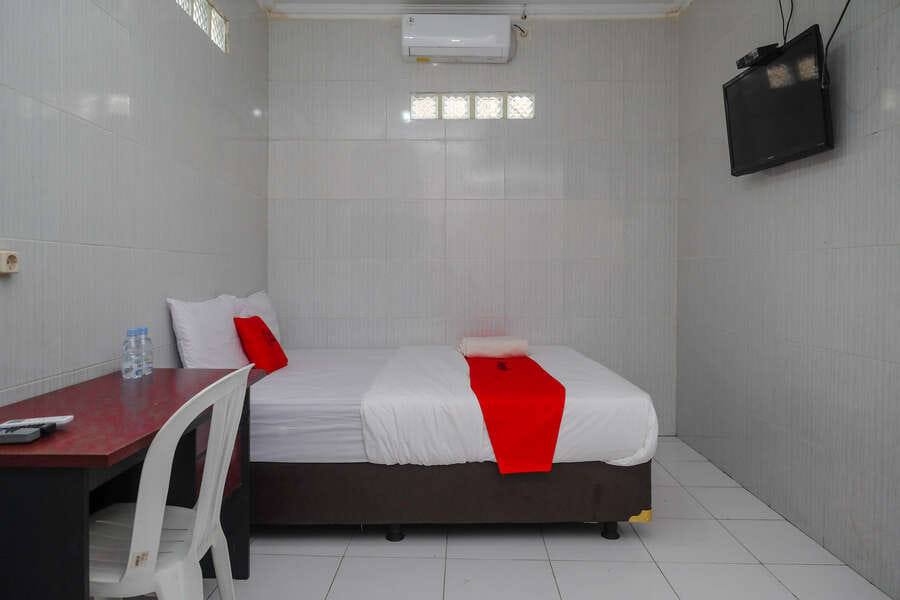 RedDoorz near Danurejan Malioboro