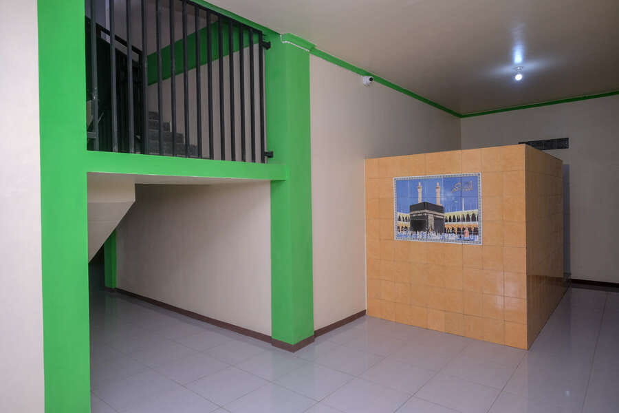 Urbanview Syariah Zidney 3 Salatiga by RedDoorz
