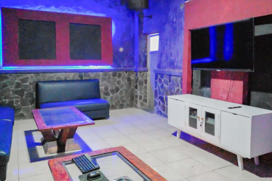 Urbanview Hotel Rio Life House Cianjur