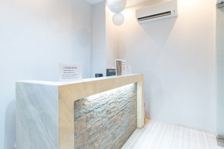 RedDoorz @ V Plaza Hotel Manila