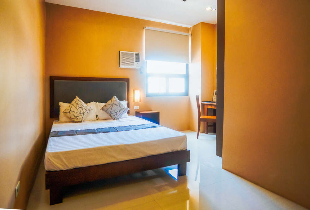 RedDoorz Room