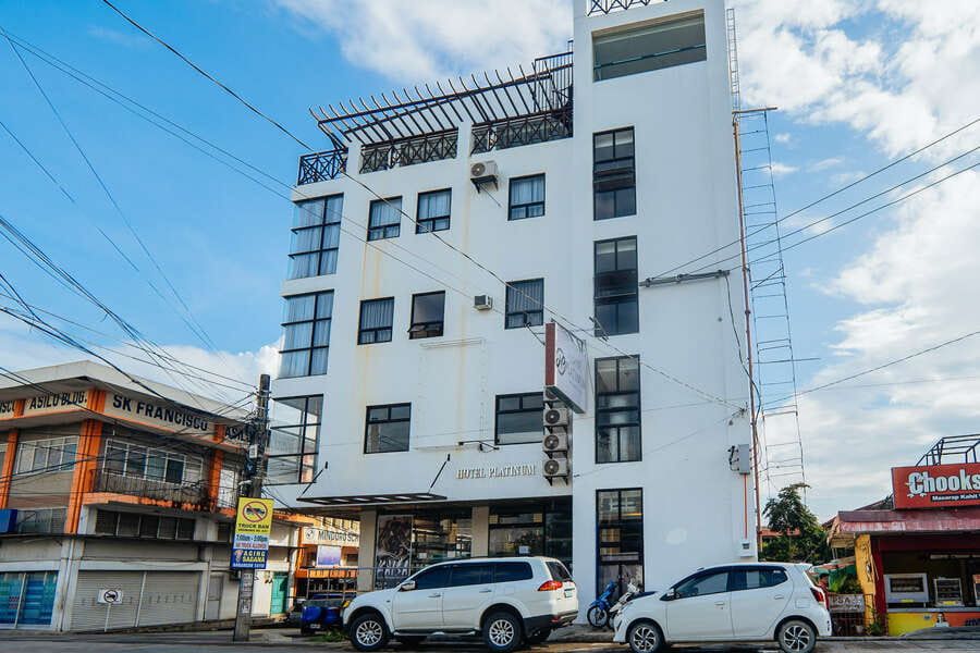 RedDoorz Plus @ Hotel Platinum Occidental Mindoro