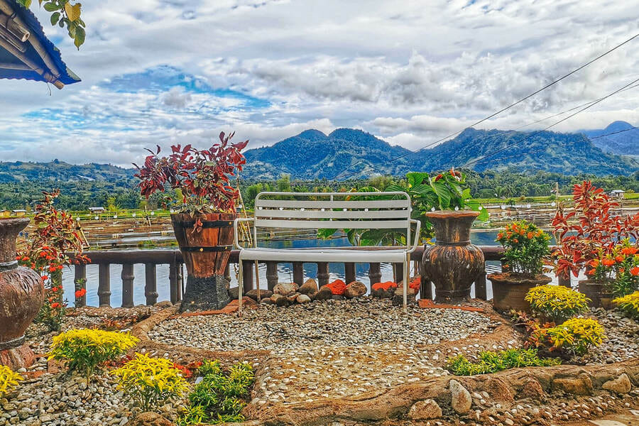 Sunrise Garden Lake Resort