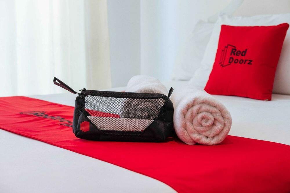 RedDoorz Room