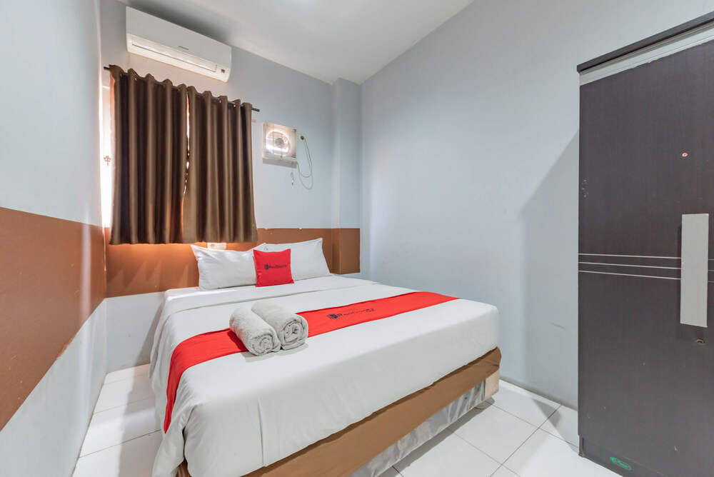 RedDoorz Room