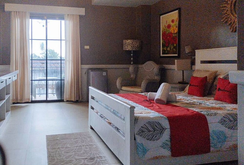 RedDoorz Deluxe Room