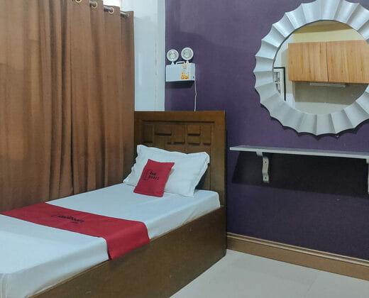 RedDoorz near Colgante Bridge Naga City