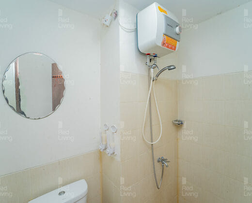 RedLiving Apartemen Easton Park Jatinangor - Rajes Room