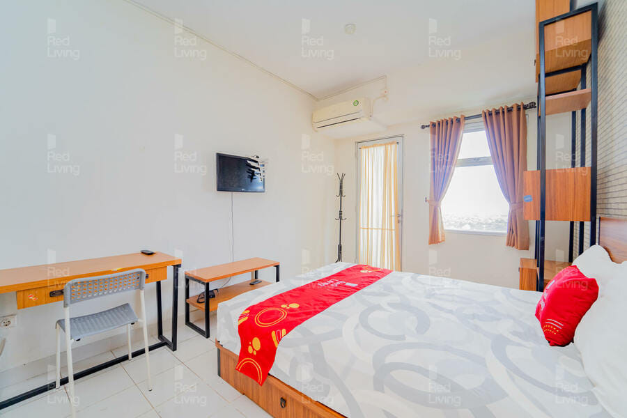 RedLiving Apartemen Easton Park Jatinangor - Rajes Room