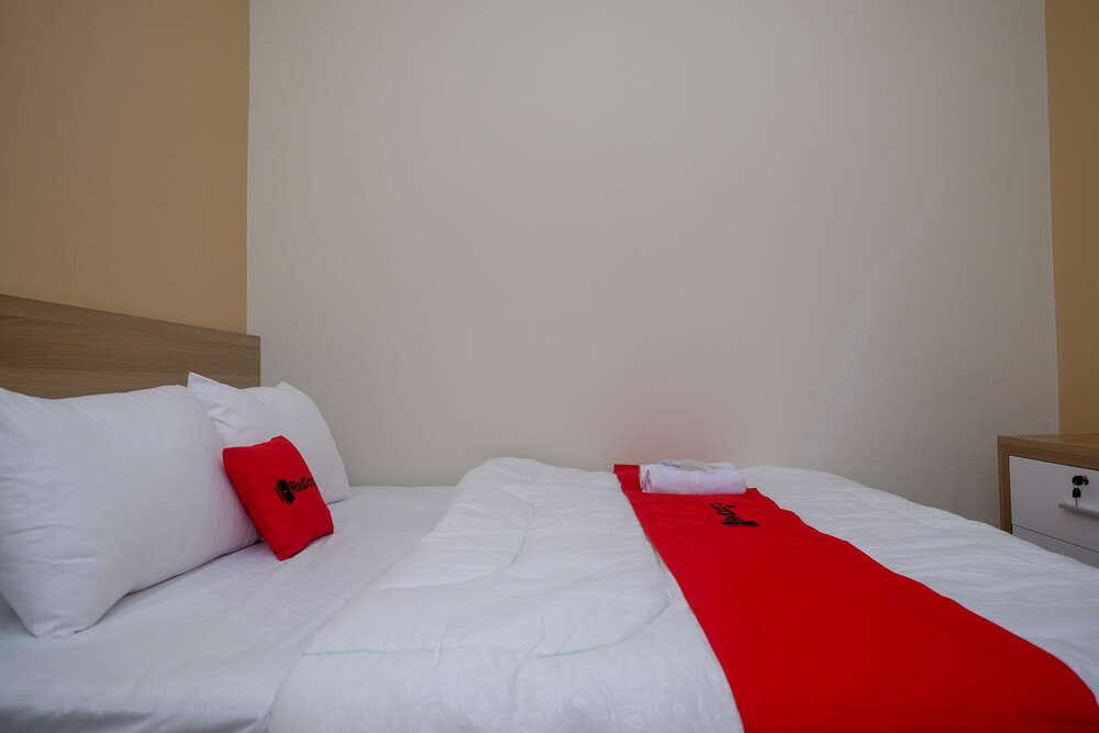 RedDoorz Room