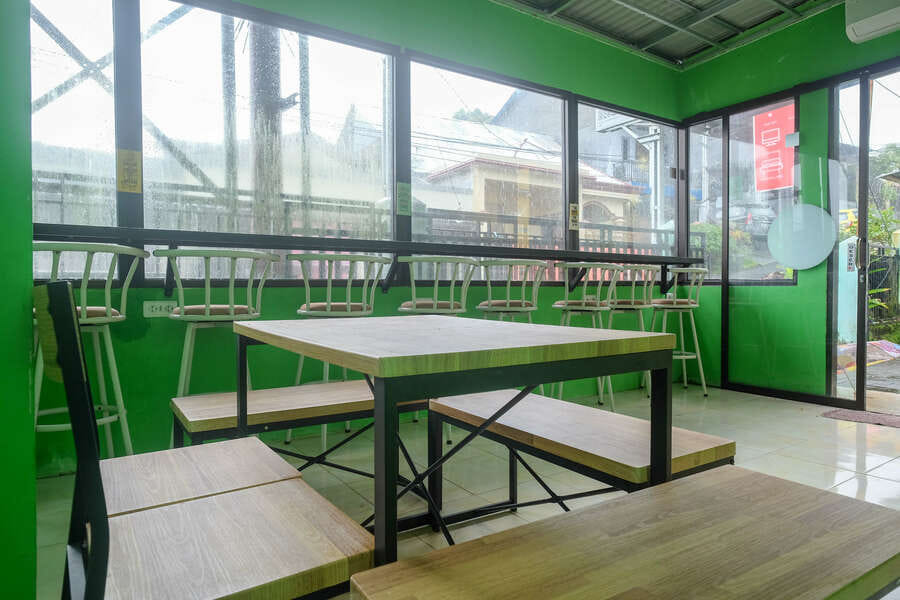 RedDoorz near Politeknik Manado