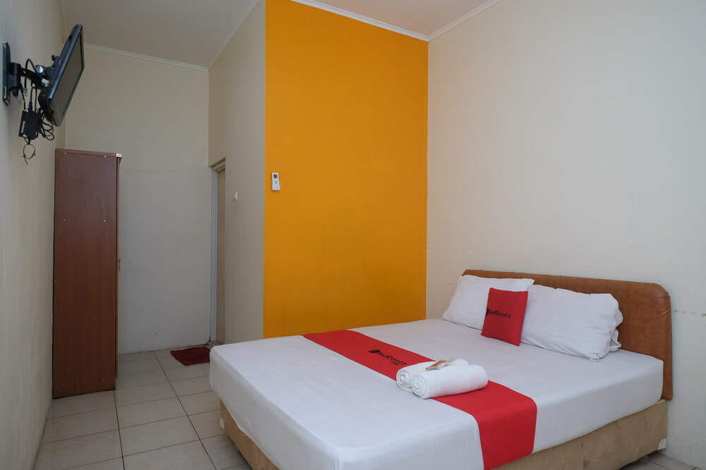 RedDoorz Room