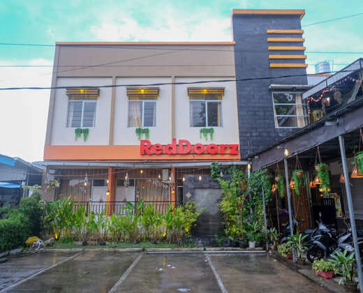 RedDoorz near RSUD Kandou Manado